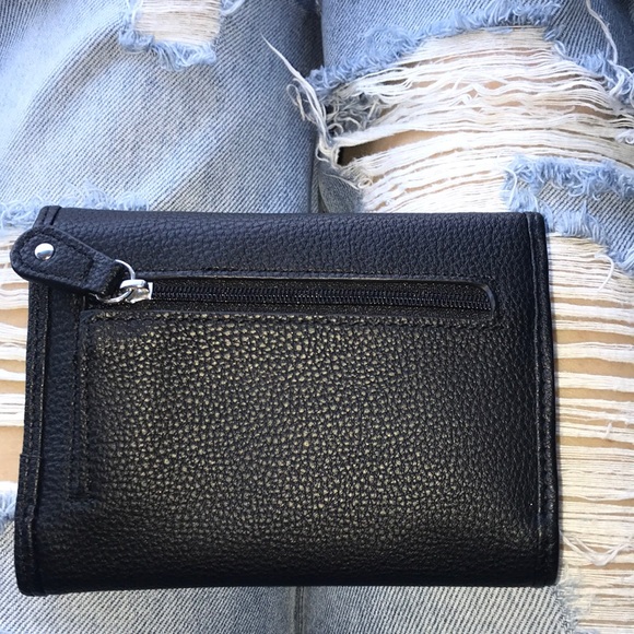 Brand New Tommy Hilfiger Wallet 🖤 - Picture 2 of 3